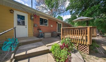 124 Vlasis Dr, Ballwin, MO 63011