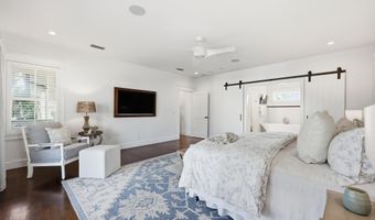 698 BEACH Ave, Atlantic Beach, FL 32233