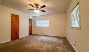 912 S Runnels, De Kalb, TX 75559