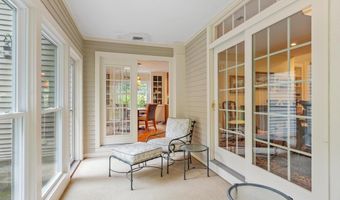 36 Pickman Dr 36, Bedford, MA 01730