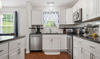4122 Denise Dr, Ashtabula, OH 44004