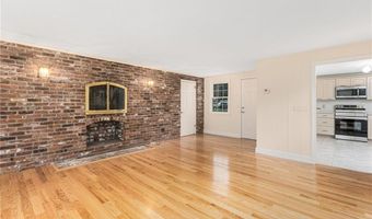 475 Red Chimney Dr, Warwick, RI 02886