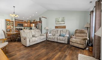 1911 Greyson Dr, Auburn, IN 46706