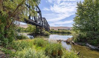 38906 Demoss Rd, Benton City, WA 99320
