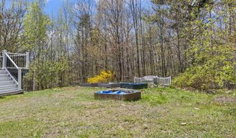 80 Maple St, Acton, ME 04001