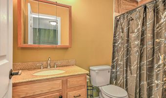245 NW Leonard St, Abingdon, VA 24210