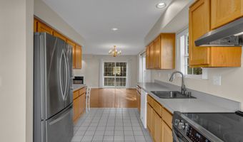 20 Lakeview Dr 20, Branford, CT 06405