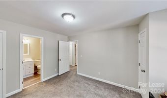 3437 Colony Crossing Dr, Charlotte, NC 28226