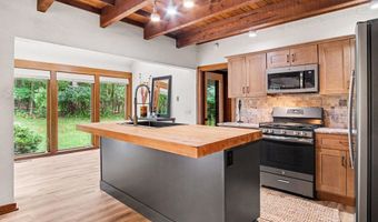 540 Roundtree Dr NE, Ada, MI 49301