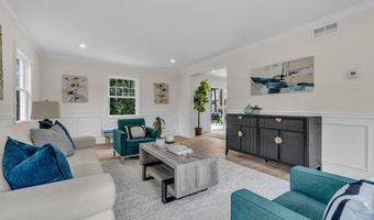 8 Imperia Pl, Aberdeen, NJ 07747