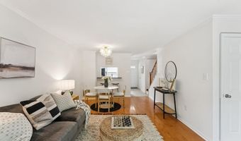 6316 CHIMNEY WOOD Ct, Alexandria, VA 22306