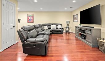 3801 WASHINGTON WOODS Dr, Alexandria, VA 22309