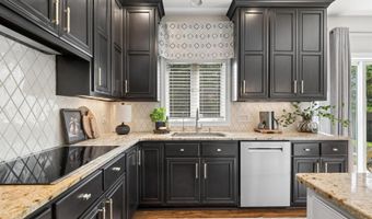 4232 N TERRAVIEW Dr, Appleton, WI 54913