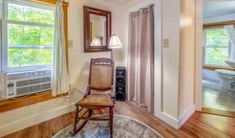 15 Marsh Rd, Belfast, ME 04915