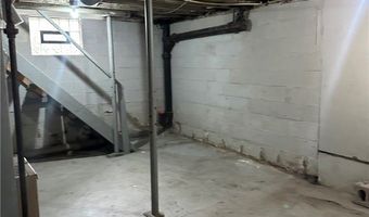 1627 Manchester, Akron, OH 44314