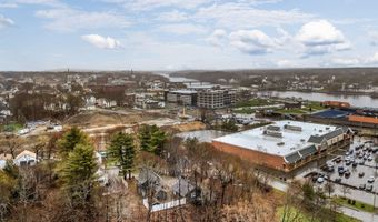 22 Parker St, Bangor, ME 04401