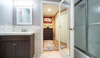 18 Pond Ct B, North Providence, RI 02904