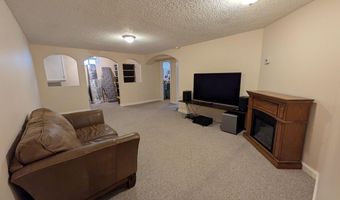 99 Yankee Ave, Bangor, ME 04401