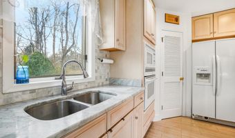 9454 SEVEN LOCKS Rd, Bethesda, MD 20817