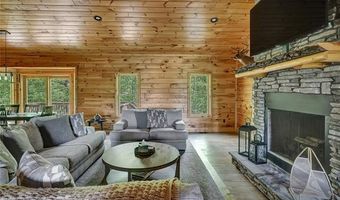 5257 Brookshire Dr, Almont, MI 48003