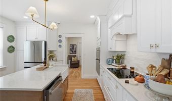 243 Maple Ave, Barrington, RI 02806