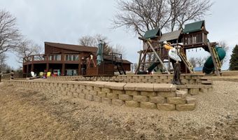 11 Lime Lake Dr, Avoca, MN 56114