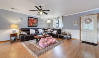 600 Vine Cir, Bay St. Louis, MS 39520