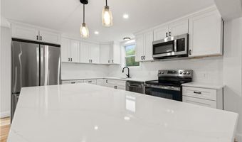 253 Biscuit City Rd, Charlestown, RI 02813