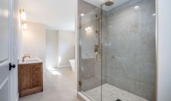 953 High Rd, Berlin, CT 06037