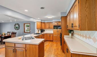 1201 S LEE St, Appleton, WI 54915