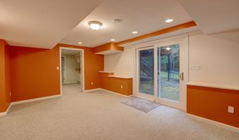 49 Beverly Dr, Avon, CT 06001