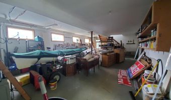 92 Compton St, Belford, NJ 07718