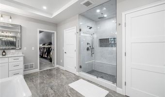 30 Lenihan Ln, East Greenwich, RI 02818