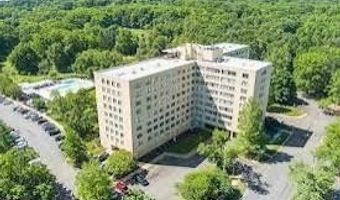 6641 WAKEFIELD Dr 204, Alexandria, VA 22307