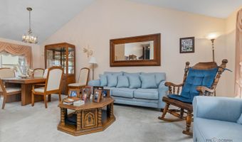 1124 N Anvil Ct, Addison, IL 60101