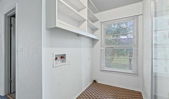 106 Oakwood Dr, Keene, TX 76059