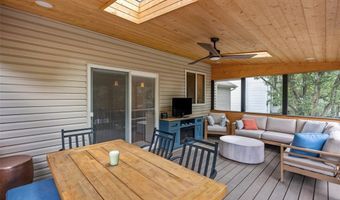 2535 Barrett Springs Dr, Ballwin, MO 63021
