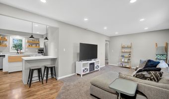 808 Tyler St, Polk City, IA 50226