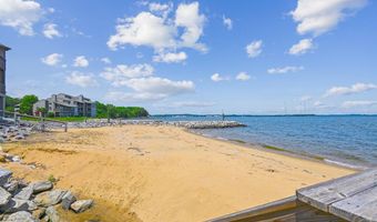 2102 CHESAPEAKE HARBOUR Dr E, Annapolis, MD 21403