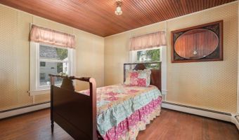 3 Smith St, Andover, NJ 07821