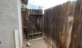 1372 Rubel Ln, Bullhead City, AZ 86442