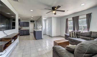 912 S 7th St, Aransas Pass, TX 78336