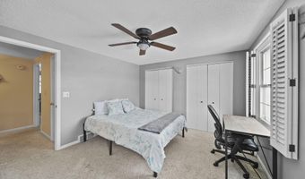 520 Meadowbrook Dr, Adrian, MI 49221