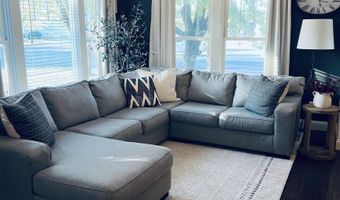 200 S 3RD St, Beresford, SD 57004