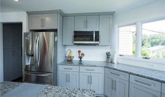 9 Katelan Ct, Cranston, RI 02921
