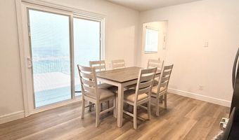 904 S Oak Ridge Dr, Aurora, MO 65605