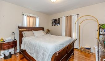 638 Pontiac Ave, Cranston, RI 02910