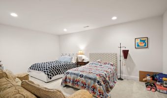 41699 BROOKEBOUROUGH Ct, Aldie, VA 20105