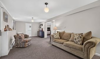 40 Cedar Rd, Clinton, CT 06413