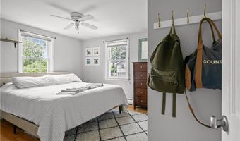 80 PECK Ave, Bristol, RI 02809